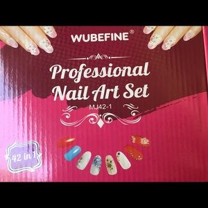Acrylic nail kit - 42 pieces